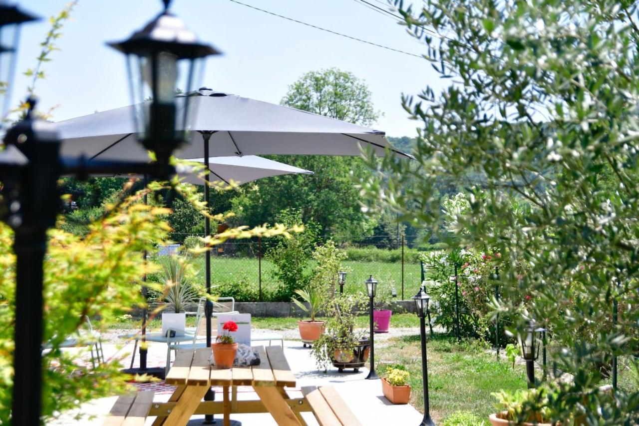 Maison d'hotes et Gîte près de Saint Girons - Le Jardin de Moulis Extérieur photo